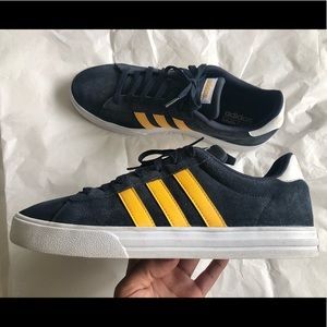 ADIDAS SUEDE LOW TOPS